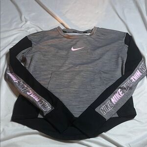 Nike Long Sleeved Top